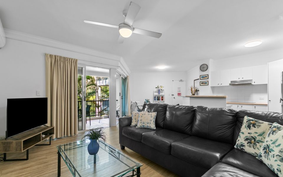 Sanctuary Lake Apartment 25 – Peaceful Beachside Currumbin – Min. 3 Nights – Linen Provided