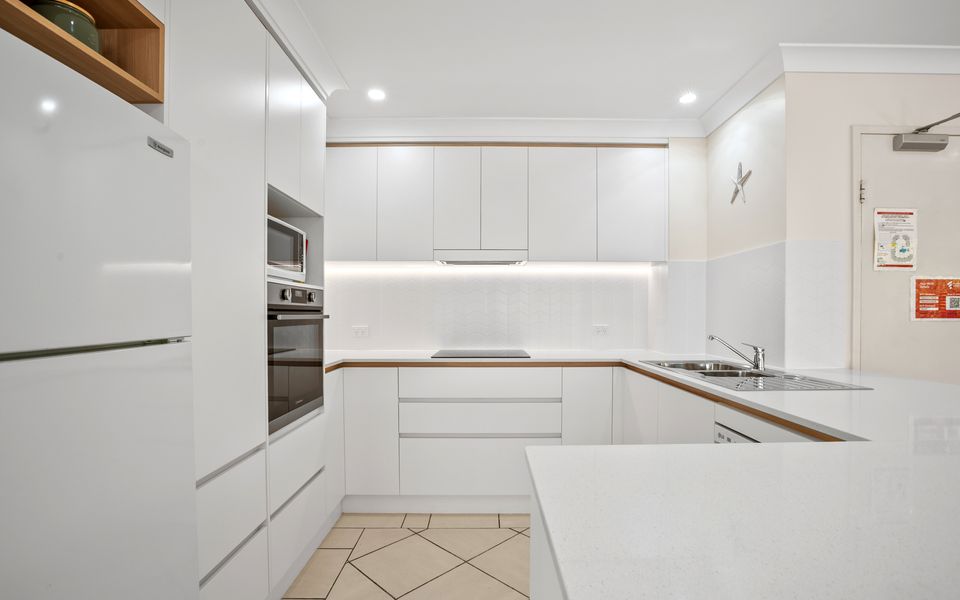 Sanctuary Lake Apartment 67 – Peaceful Beachside Oasis in Currumbin – Min. 3 Night Stays – Linen Provided