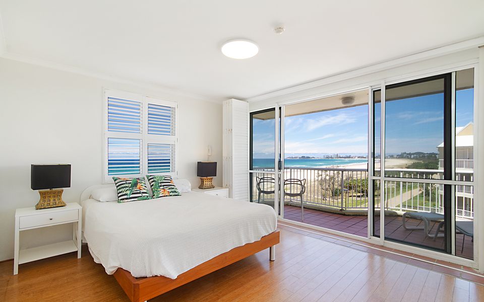 Crystal Beach 42 – Absolute Beachfront & Pool