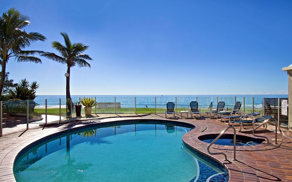 Crystal Beach 42 – Absolute Beachfront & Pool