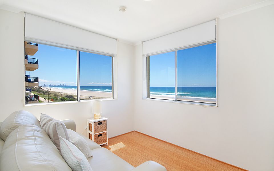 Crystal Beach 42 – Absolute Beachfront & Pool