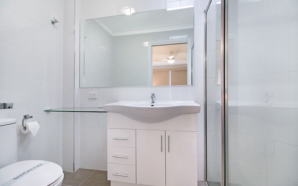 Isle Of Palms 120 – Absolute Waterfront Villa – Min. 3 Night Stays!