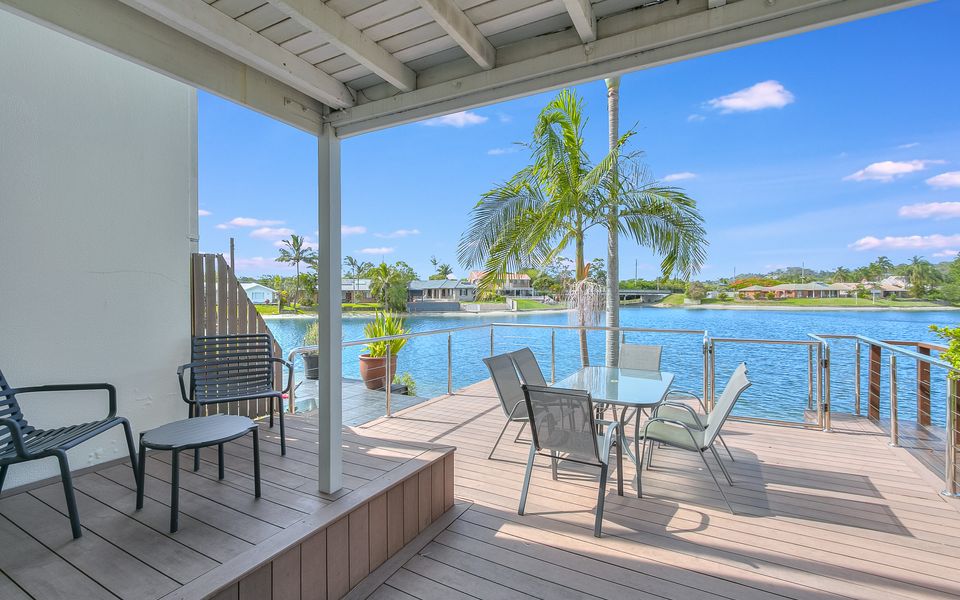 Isle Of Palms 120 – Absolute Waterfront Villa – Min. 3 Night Stays!