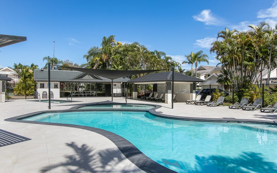 Isle Of Palms 120 – Absolute Waterfront Villa – Min. 3 Night Stays!