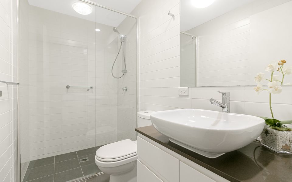 Kirra Surf 508 – Enjoy Kirra beachfront luxury – Linen Provided – Min. 3 night stays!