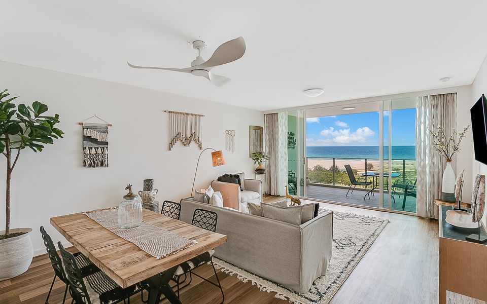 Kirra Surf 508 – Enjoy Kirra beachfront luxury – Linen Provided – Min. 3 night stays!