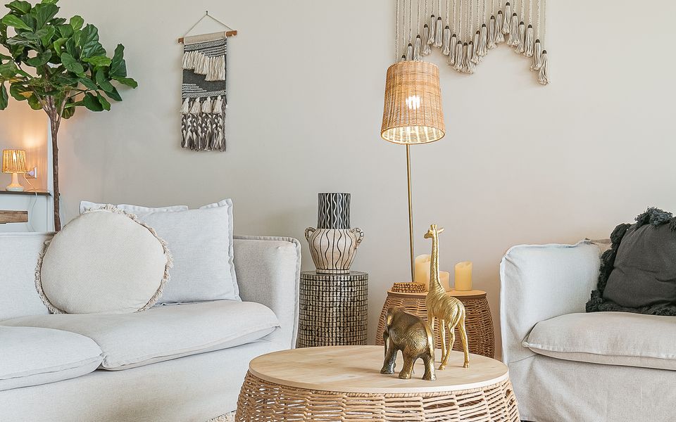 Kirra Surf 508 – Enjoy Kirra beachfront luxury – Linen Provided – Min. 3 night stays!