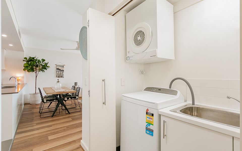 Kirra Surf 508 – Enjoy Kirra beachfront luxury – Linen Provided – Min. 3 night stays!