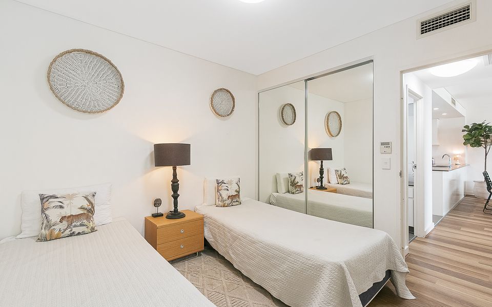 Kirra Surf 508 – Enjoy Kirra beachfront luxury – Linen Provided – Min. 3 night stays!