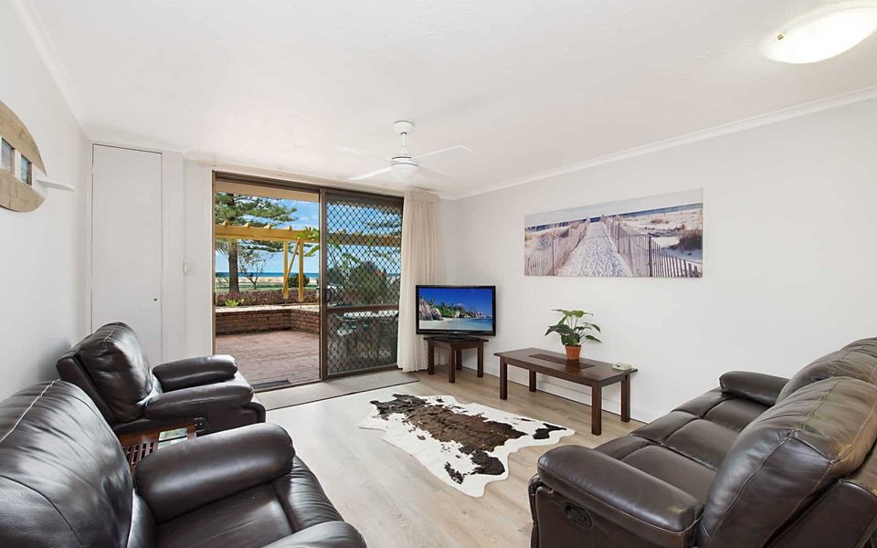 Kirra Vista 4 – Beachfront and Ground Floor