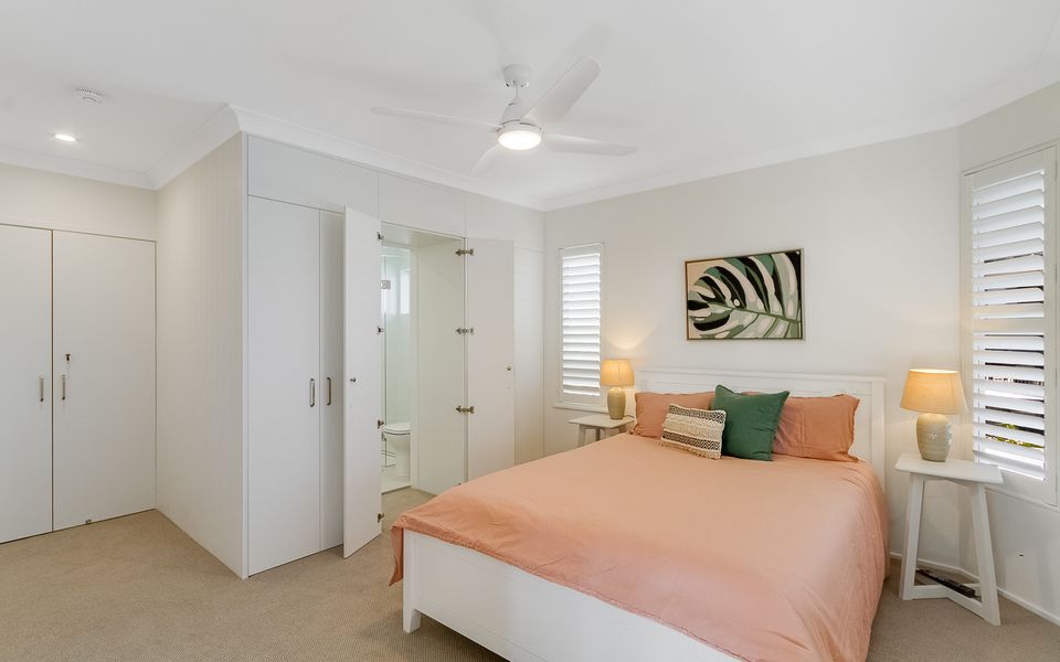 Beach Pines 5 – Fully Renovated North Kirra Beachfront – Min. 3 Night Stays