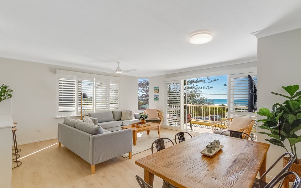 Beach Pines 5 – Fully Renovated North Kirra Beachfront – Min. 3 Night Stays