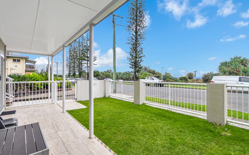 Legacy 1 – Bilinga/ North Kirra Beachfront – Min. 3 Night Stay!