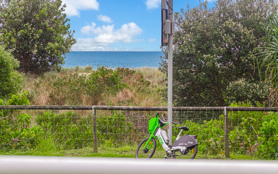 Legacy 1 – Bilinga/ North Kirra Beachfront – Min. 3 Night Stay!