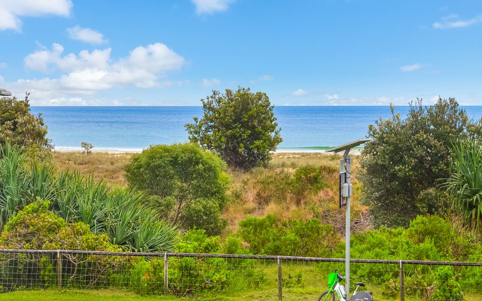 Legacy 3 – Bilinga/North Kirra Beachfront – Min. 3 Night Stays!