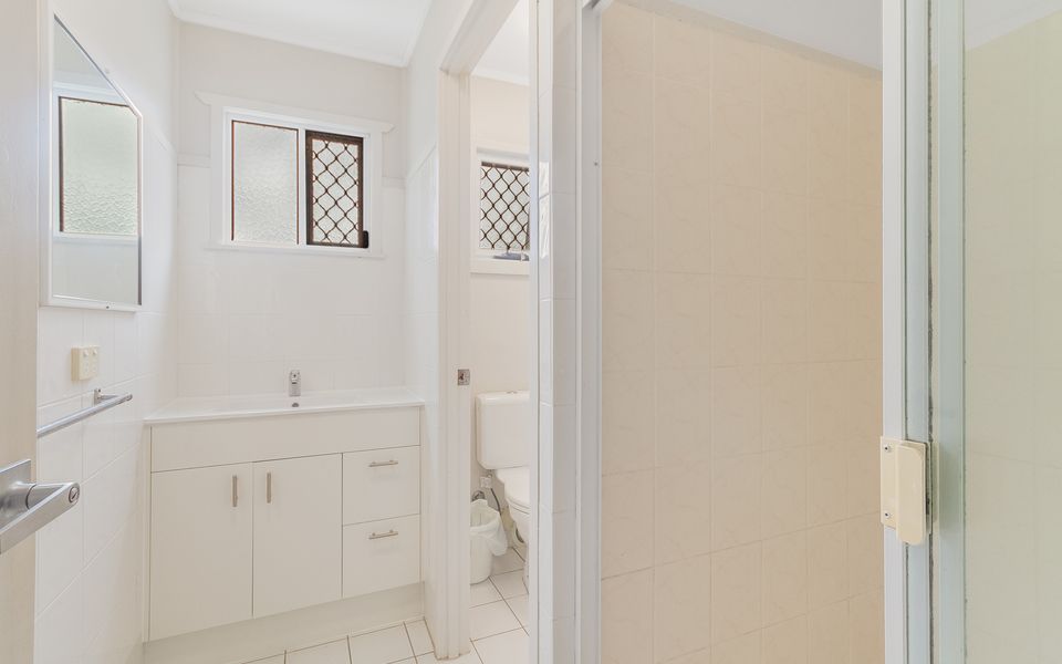 Legacy 4 – Affordable Beachfront Living in Bilinga (North Kirra) – Min. 3 Night Stays!