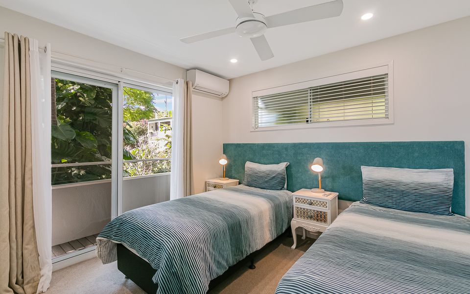 Ocean Blue on Currumbin Hill – Pet Friendly – Linen Provided!