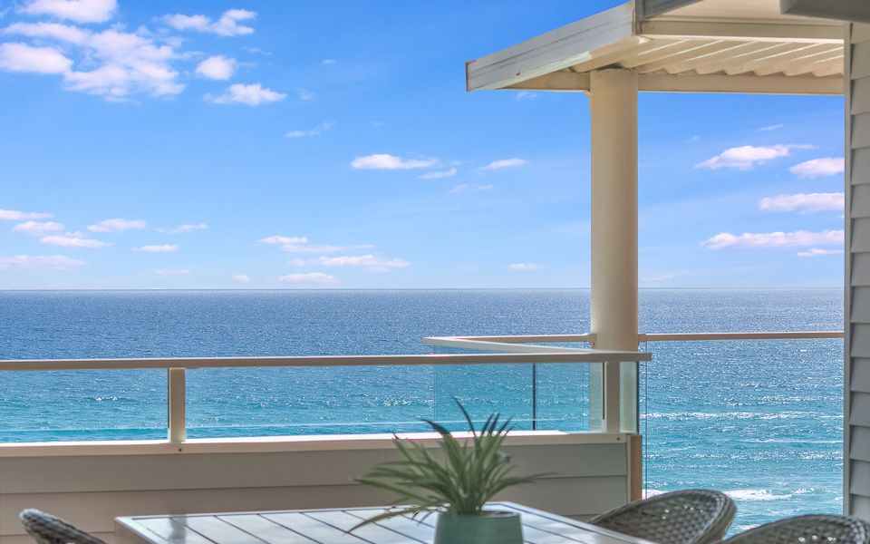 Ocean Blue on Currumbin Hill – Pet Friendly – Linen Provided!