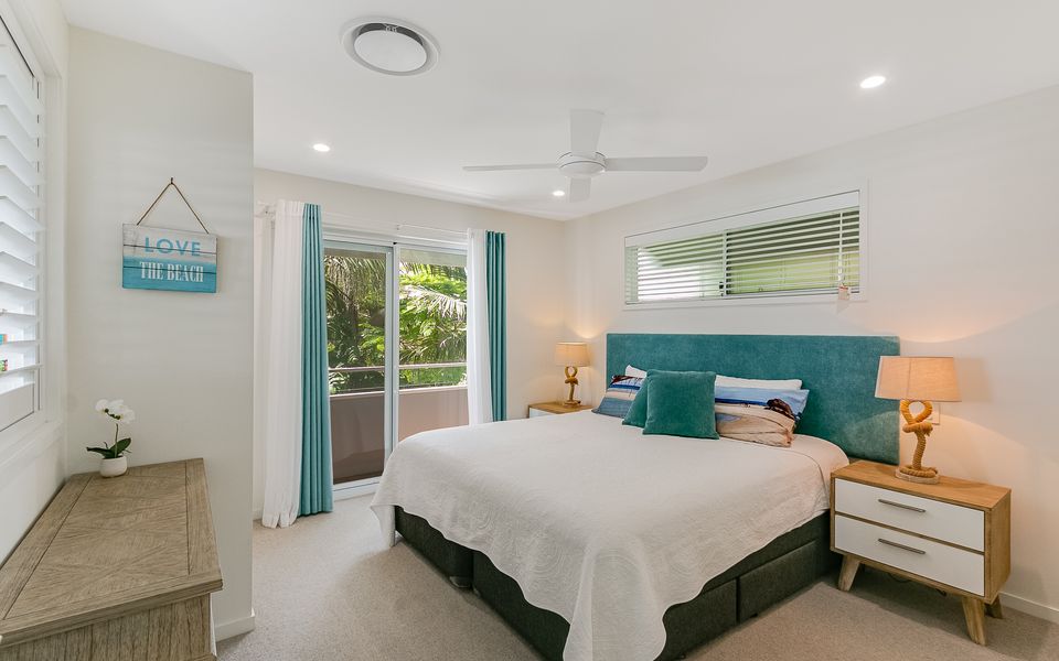 Ocean Blue on Currumbin Hill – Pet Friendly – Linen Provided!