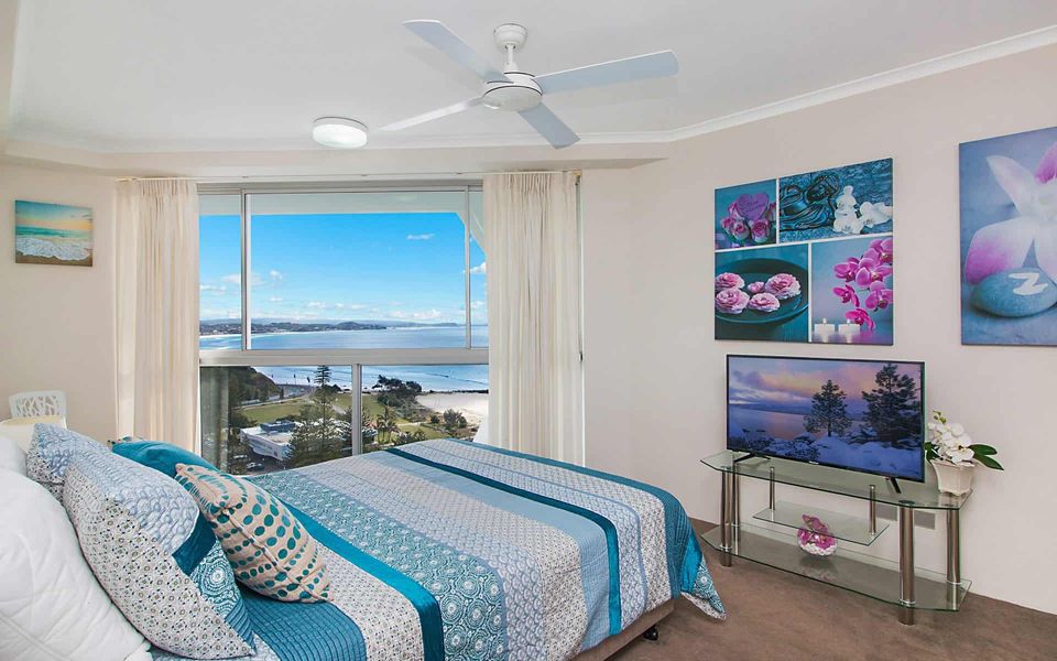 Ocean Plaza 1467 – Coolangatta Beachfront – Min. 3 Night Stays!