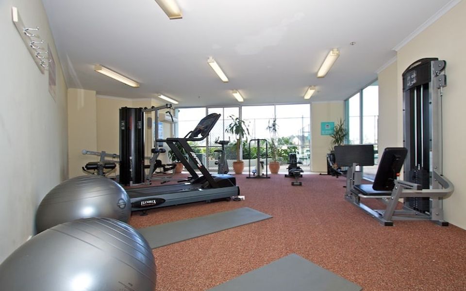 Ocean Plaza 1577 – Coolangatta Beachfront!