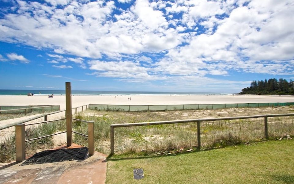 Ocean Plaza 1577 – Coolangatta Beachfront!