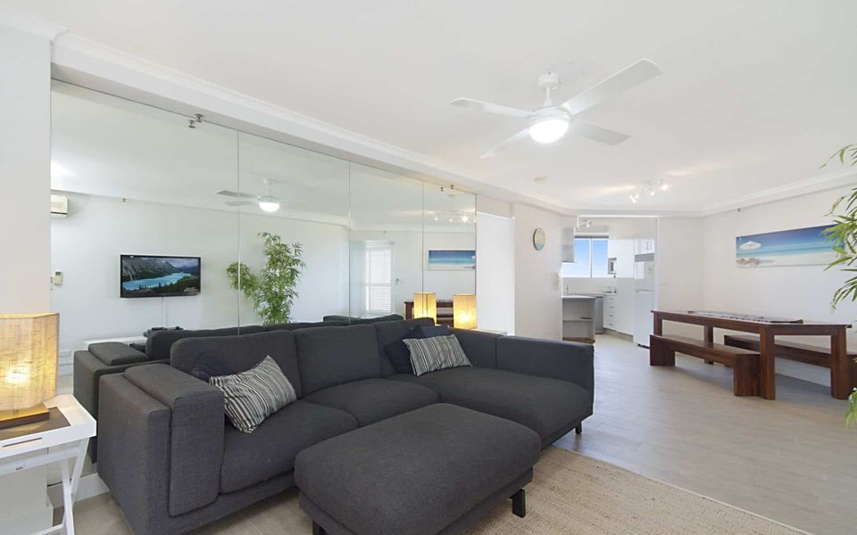 Ocean Plaza 1577 – Coolangatta Beachfront!