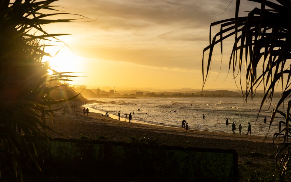 Orion 2 – Beachfront Rainbow Bay / Coolangatta – All Linen Supplied – Min. 3 night stays year round!