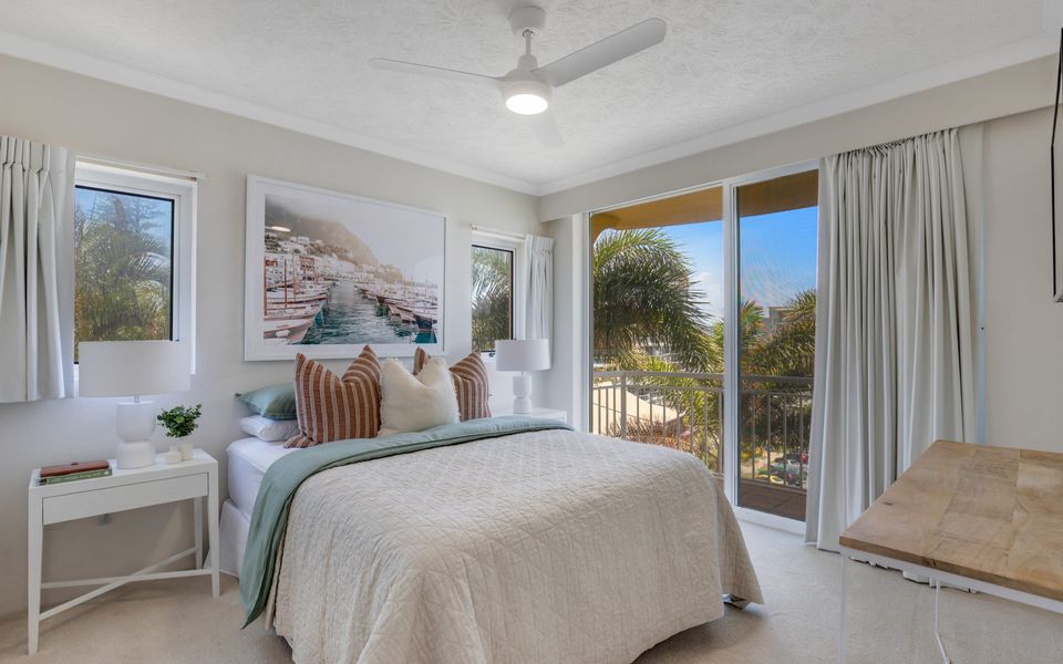 Orion 2 – Beachfront Rainbow Bay / Coolangatta – All Linen Supplied – Min. 3 night stays year round!