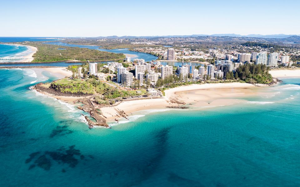 Orion 2 – Beachfront Rainbow Bay / Coolangatta – All Linen Supplied – Min. 3 night stays year round!