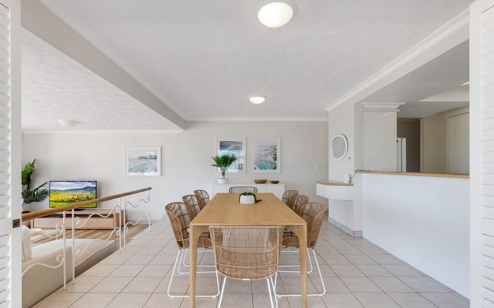 Orion 2 – Beachfront Rainbow Bay / Coolangatta – All Linen Supplied – Min. 3 night stays year round!