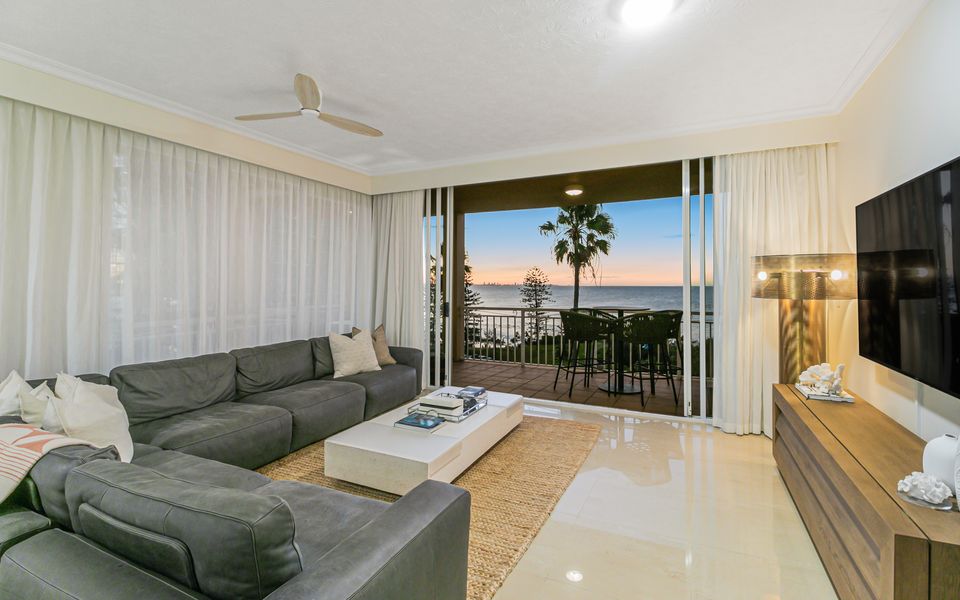 Orion 6 – Beachfront Rainbow Bay – All Linen Supplied – Min. 3 Night Stays!