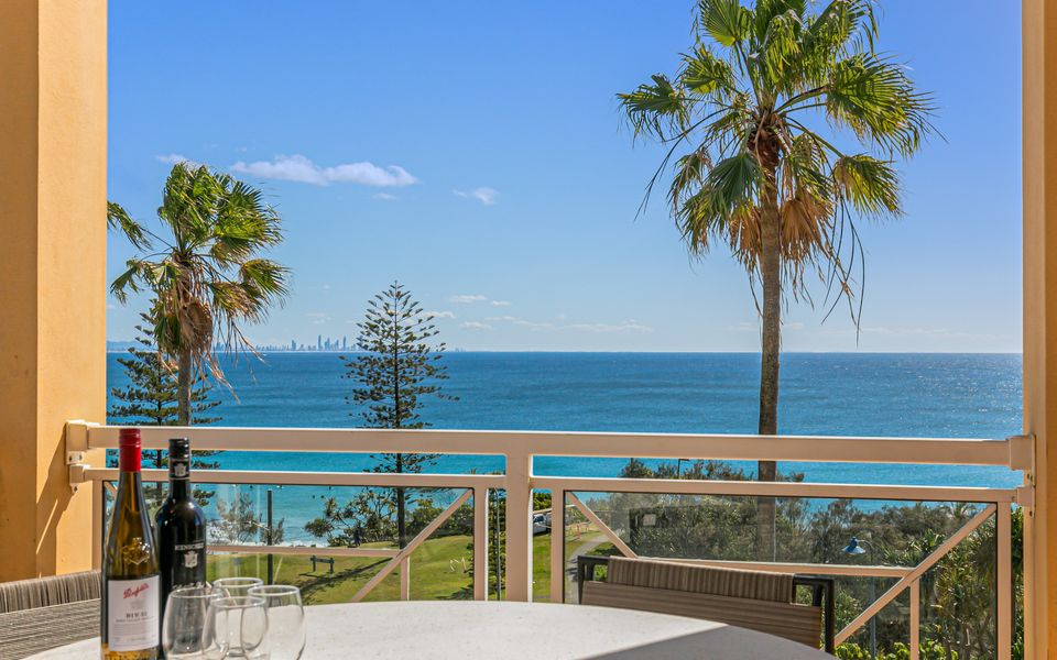 Orion 6 – Beachfront Rainbow Bay – All Linen Supplied – Min. 3 Night Stays!