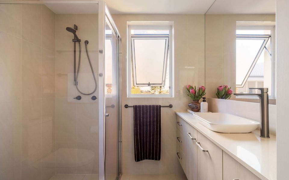 Orion 6 – Beachfront Rainbow Bay – All Linen Supplied – Min. 3 Night Stays!