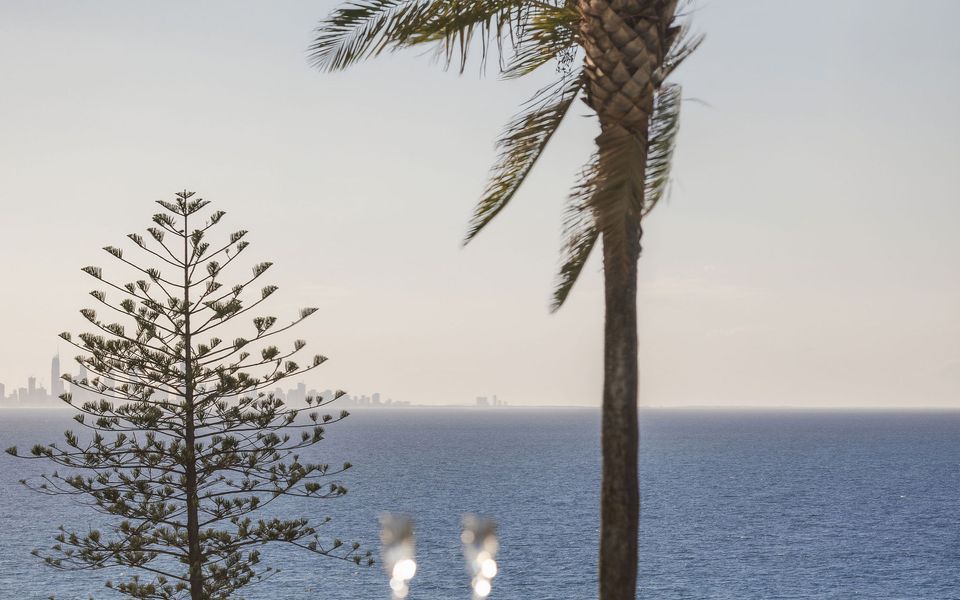 Orion 6 – Beachfront Rainbow Bay – All Linen Supplied – Min. 3 Night Stays!