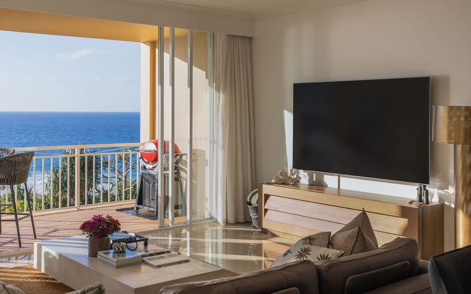 Orion 6 – Beachfront Rainbow Bay – All Linen Supplied – Min. 3 Night Stays!