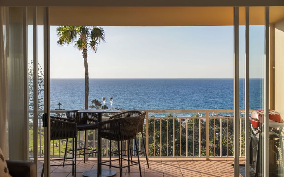 Orion 6 – Beachfront Rainbow Bay – All Linen Supplied – Min. 3 Night Stays!