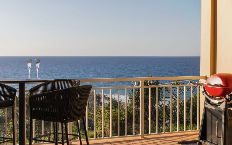 Orion 6 – Beachfront Rainbow Bay – All Linen Supplied – Min. 3 Night Stays!