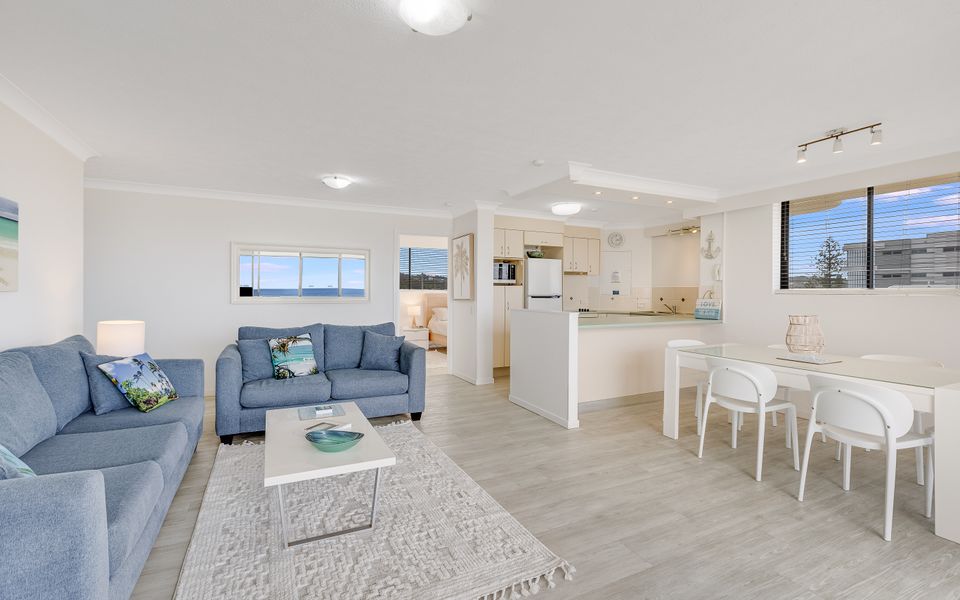 Pelican Sands 401 – Absolute Beachfront – Min. 3 night stays!