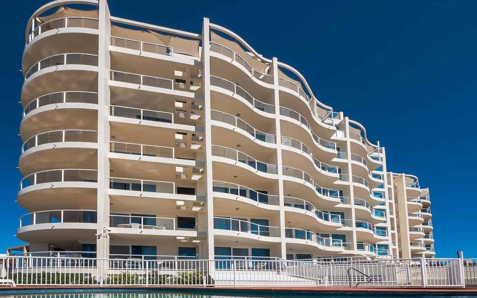 Beachfront Palms 408 – Absolute Beachfront