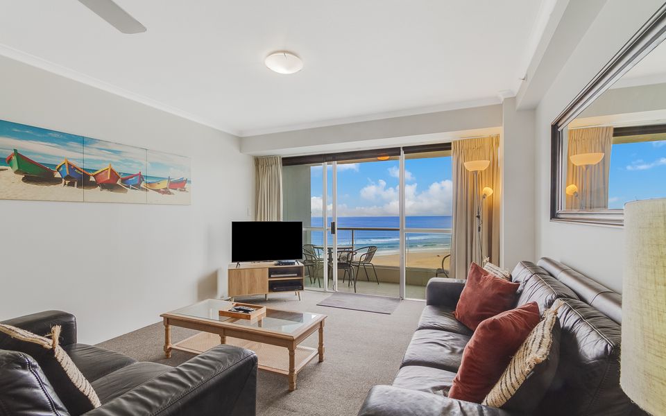 Points North 12-75 – Beachfront Coolangatta with Spectacular Views!