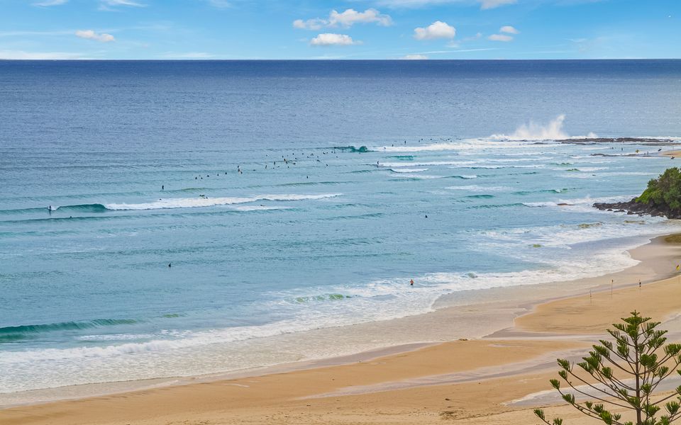 Points North 12-75 – Beachfront Coolangatta with Spectacular Views!