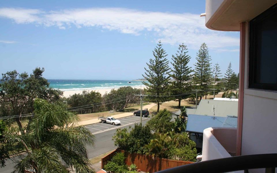 Porta Pacifique 10 – Beachfront Bilinga With Stunning Views!