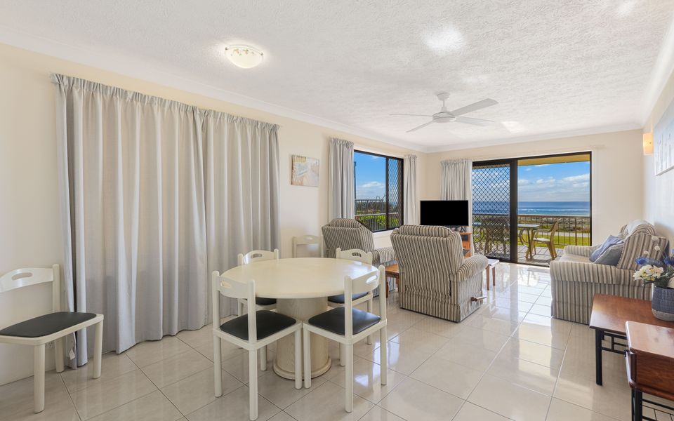 Bilinga Beach 4 – Absolute Beachfront