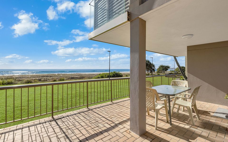 Bilinga Beach 4 – Absolute Beachfront
