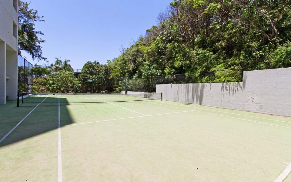 Rocks Resort 4G – Currumbin Beachfront – Min. 3 night stays!