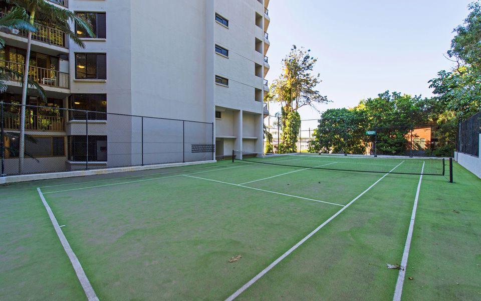 Rocks Resort 4G – Currumbin Beachfront – Min. 3 night stays!