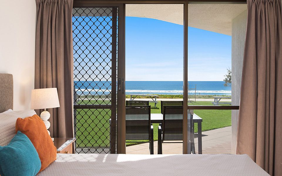 San Simeon 6 – Spacious, ground floor and absolute beachfront!