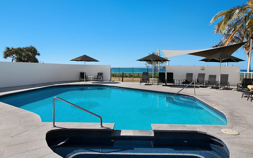 San Simeon 6 – Spacious, ground floor and absolute beachfront!