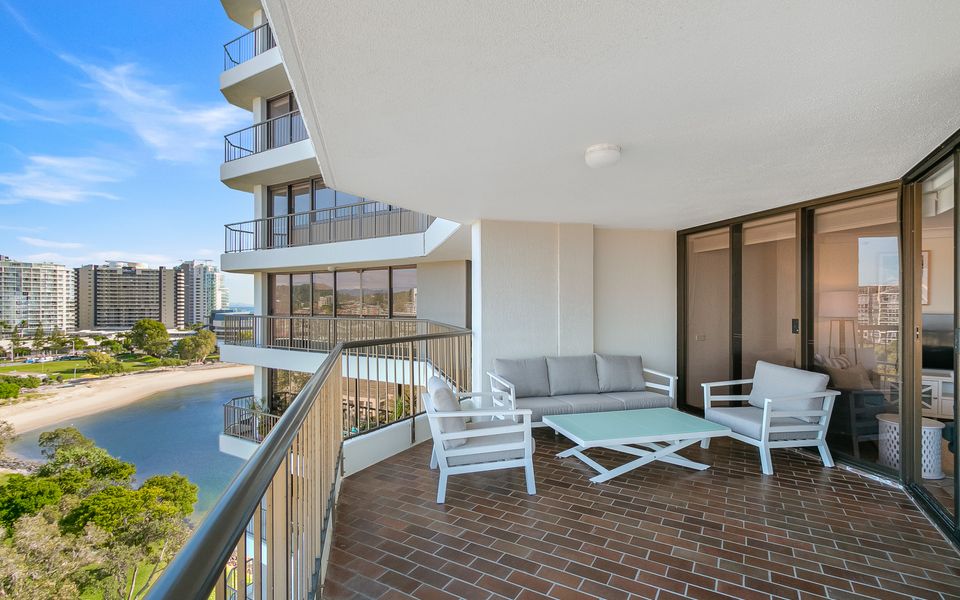 Seascape 1104 – Renovated & Stunning Views